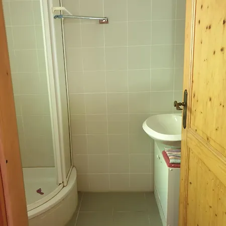 Homestay Monteurunterkunft In Tuessling, Ferienzimmer, Gaestezimmer, Wg